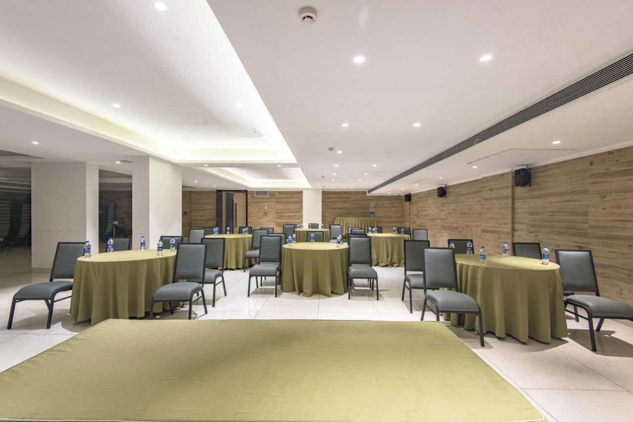 מלון The Fern Residency Calangute-Baga, Goa מראה חיצוני תמונה