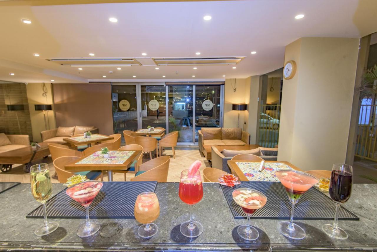 מלון The Fern Residency Calangute-Baga, Goa מראה חיצוני תמונה